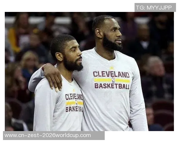 欧文送全队高尔夫球车！独行侠众将提车现场：克莱差点翻车被欧文戏弄